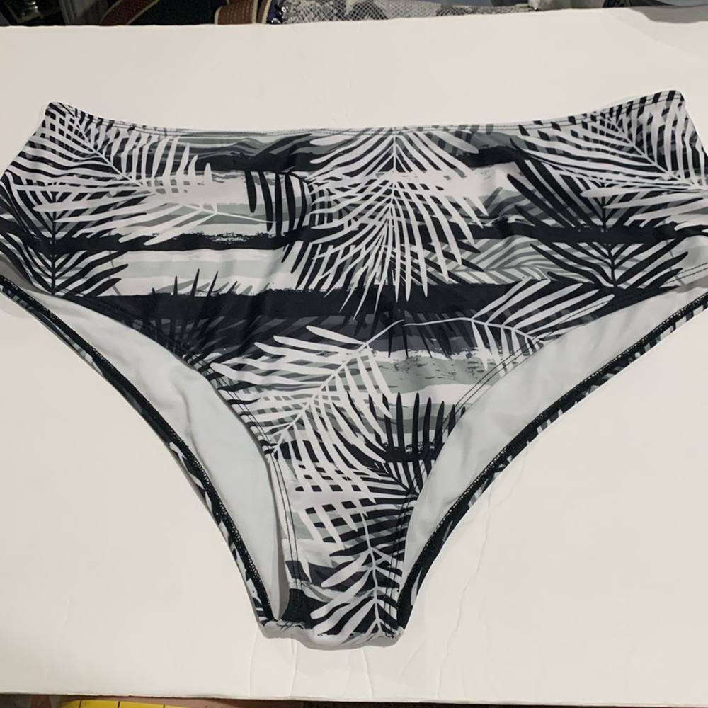 Plus size swim bottoms